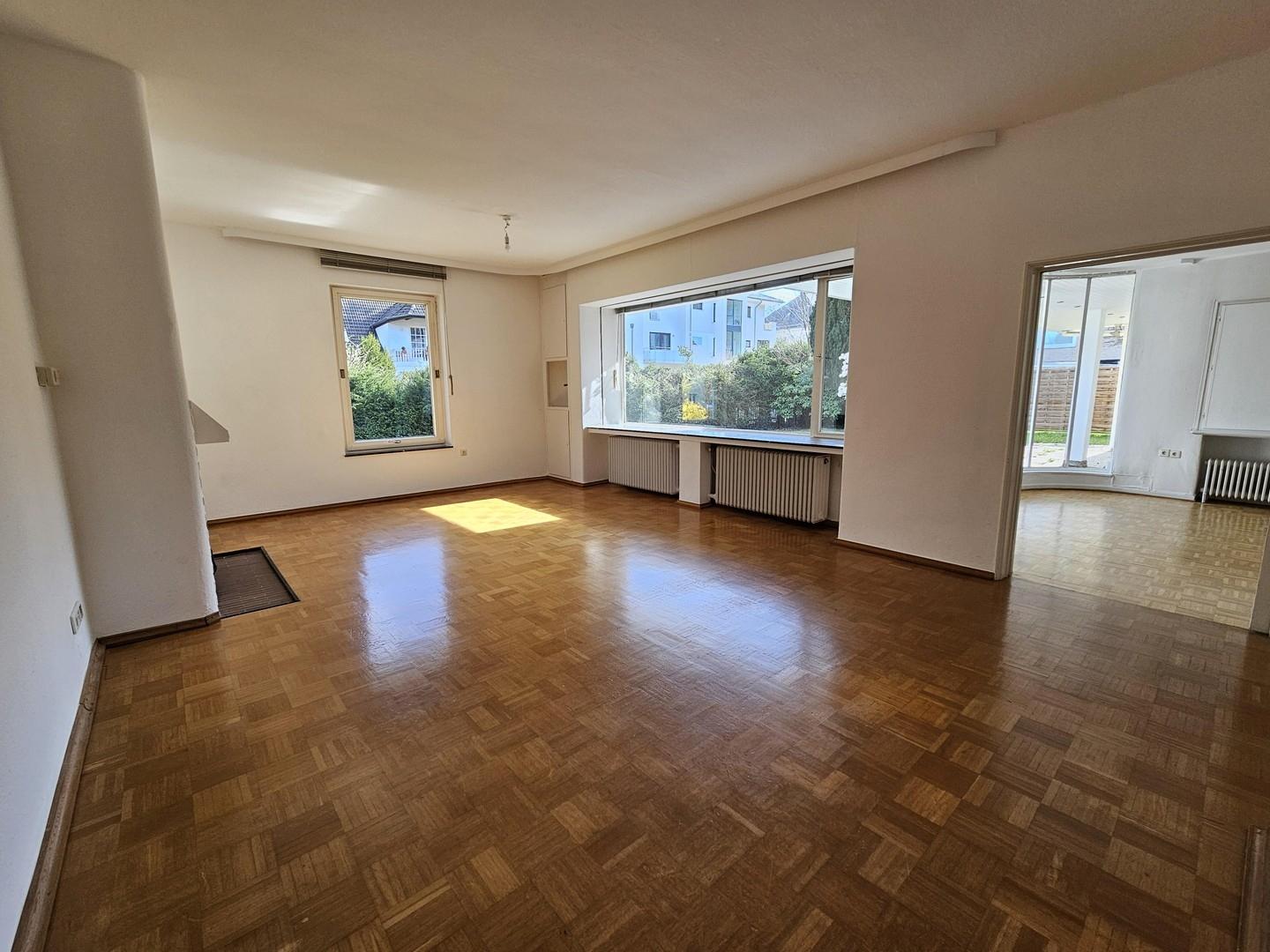 Wohnzimmer Blick ins Esszimmer