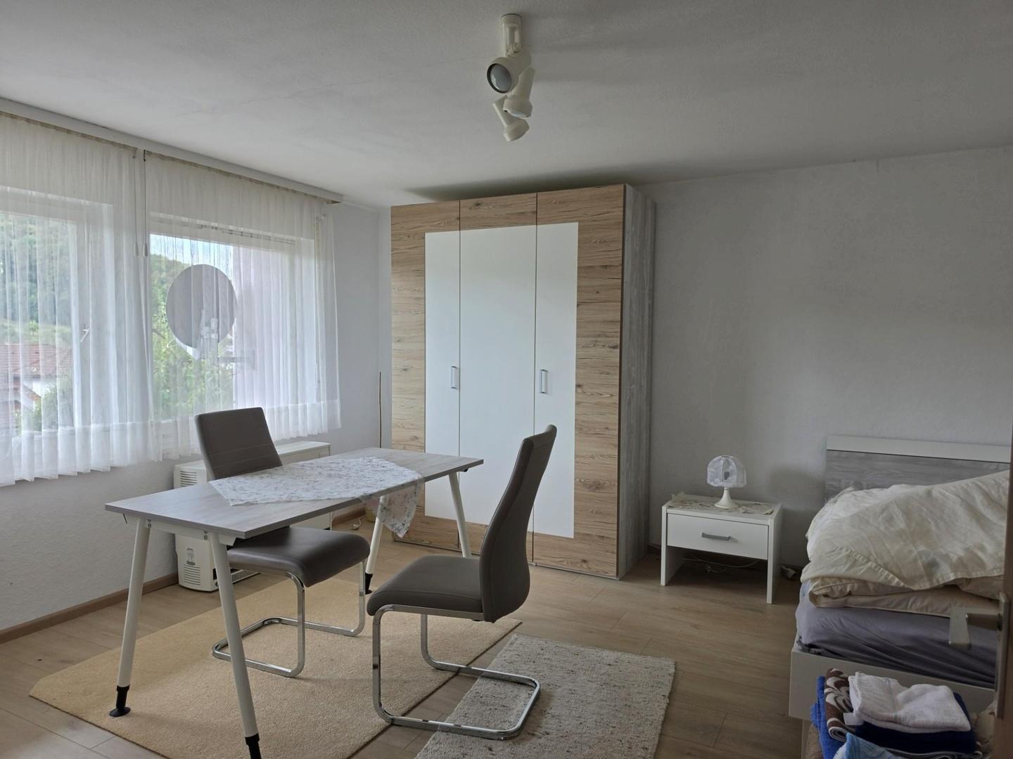 Zimmer West im Kellergeschoss