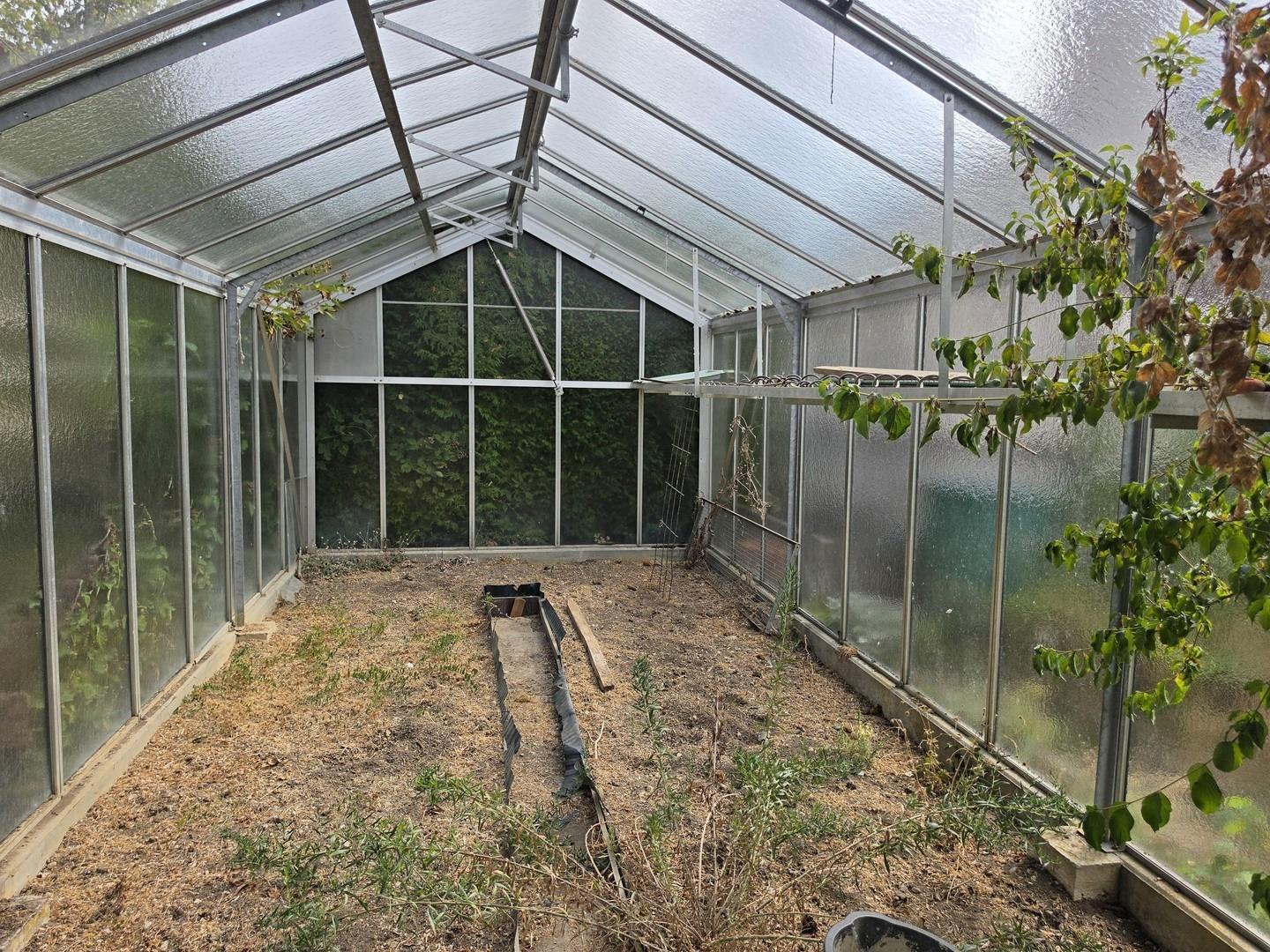 Gartenhaus im Rückbereich