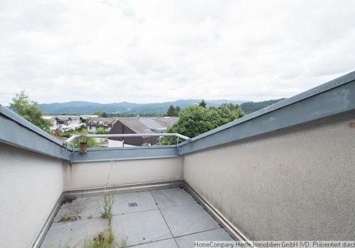 Kleiner Balkon im DG