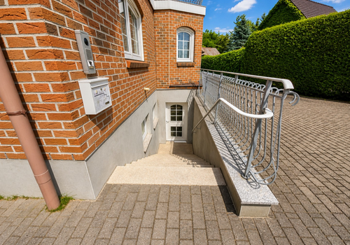 Treppe zum Souterrain