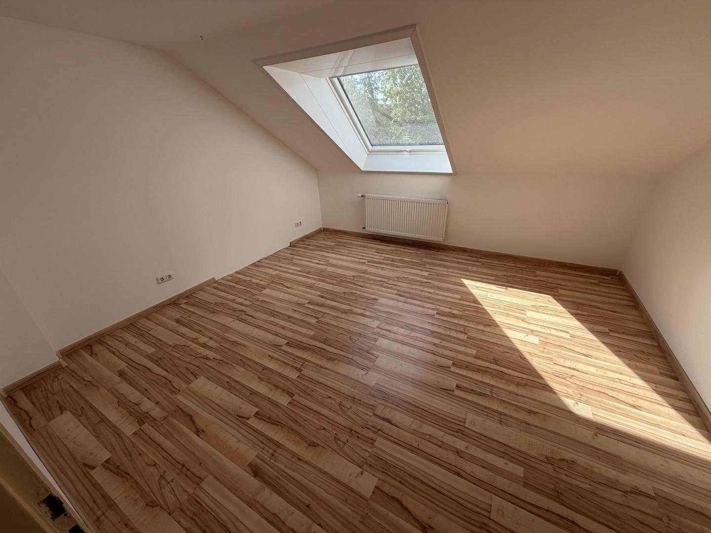 Schlafzimmer DG
