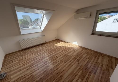 Wohnzimmer DG