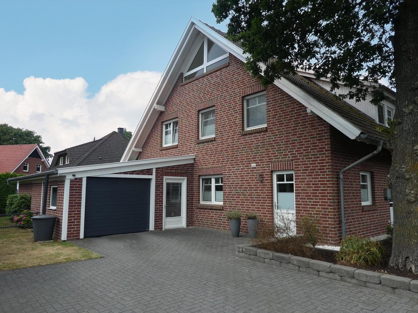 Straßenansicht
