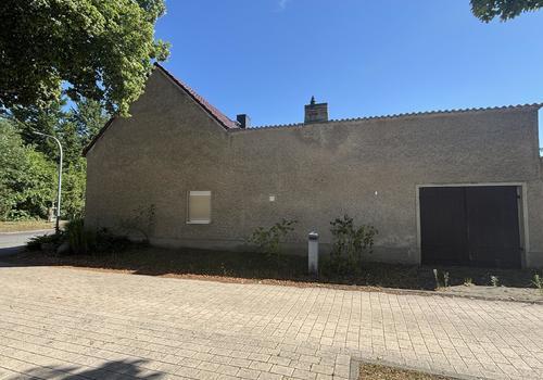 Giebelansicht u. Garage