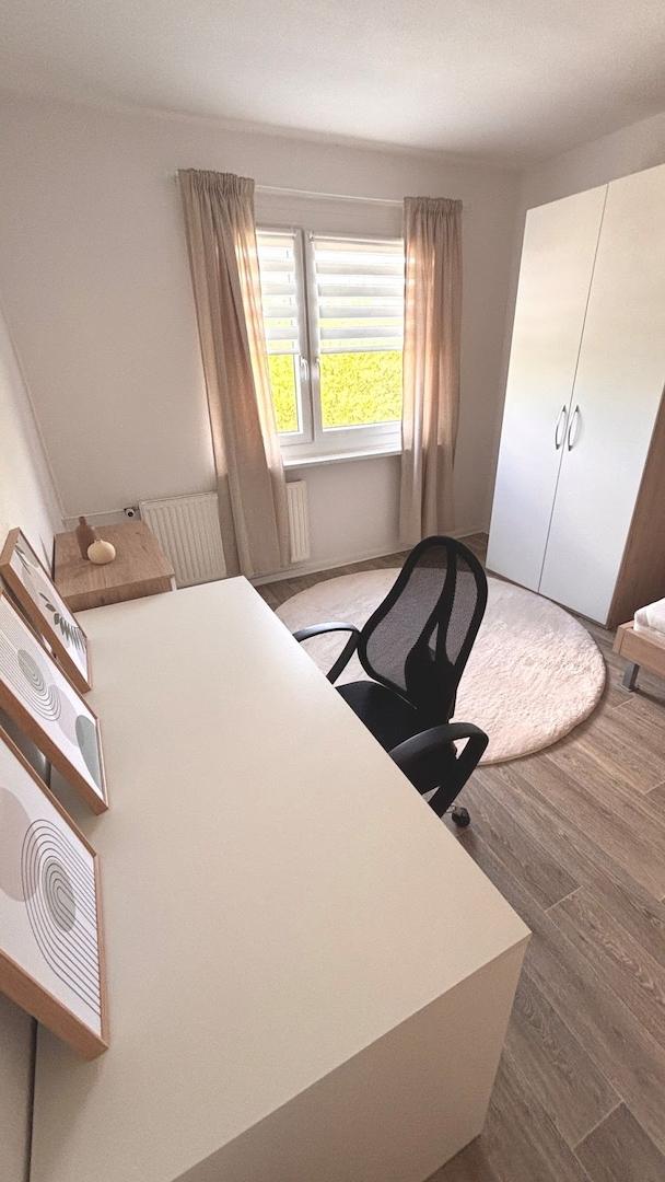 WG-Zimmer 2. Links 3