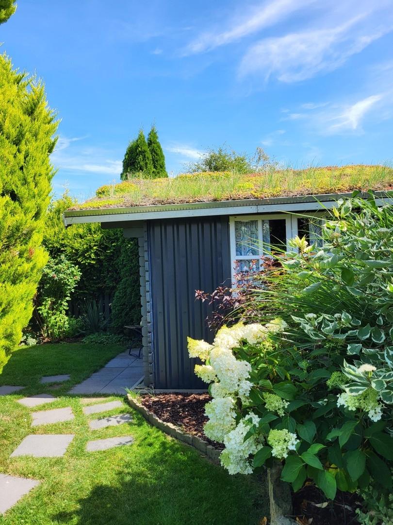 Gartenhaus seitlich