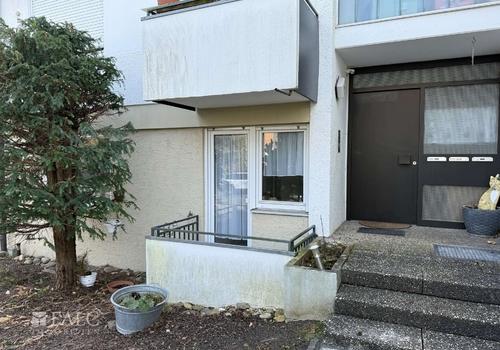 Hauseingang + Balkon Küche