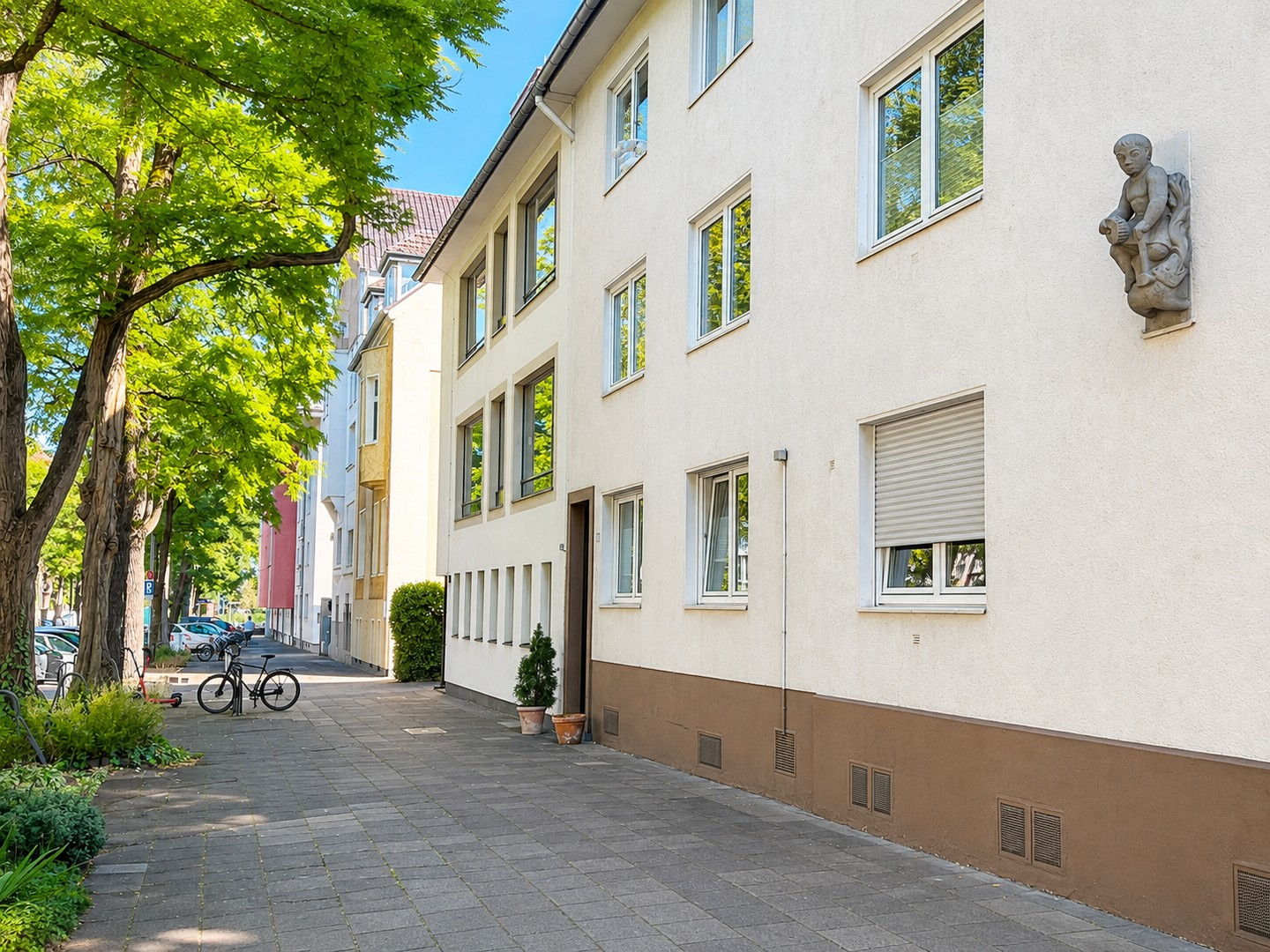Frontansicht Gebäude