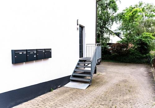 Außenansicht_Stellplätze