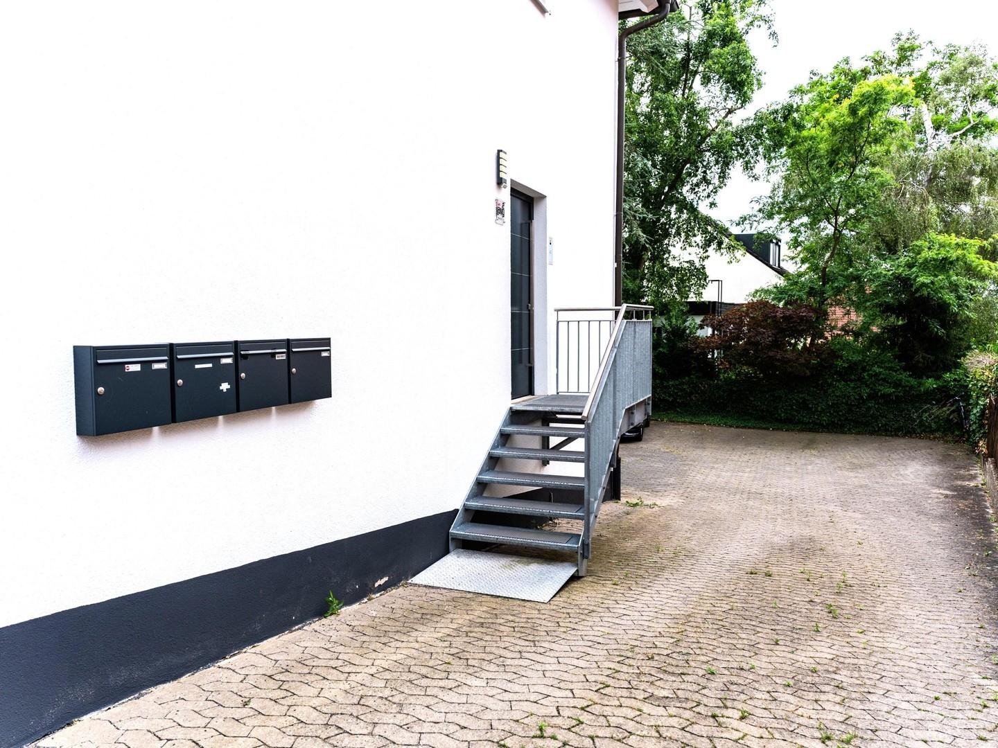 Außenansicht_Stellplätze