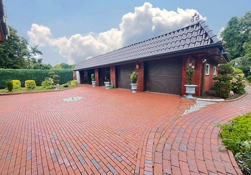 Doppelgarage mit Partyraum