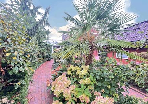 Gehwege durch den Garten