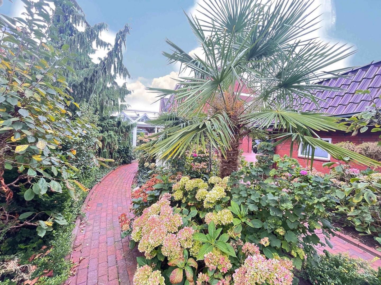 Gehwege durch den Garten