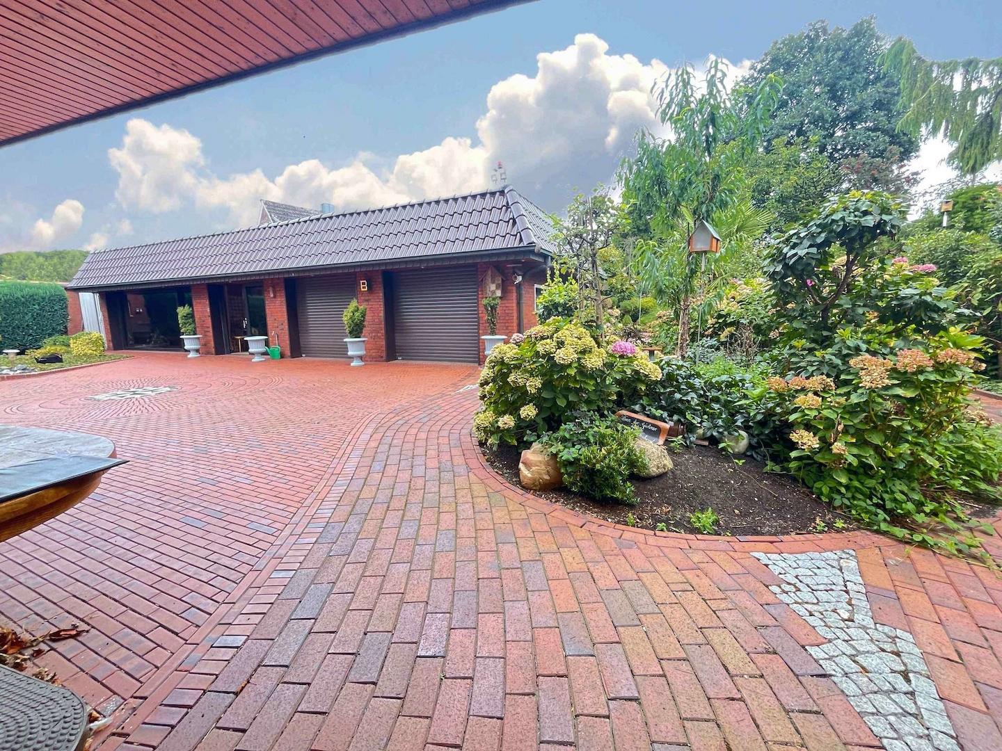 Blick auf Garage
