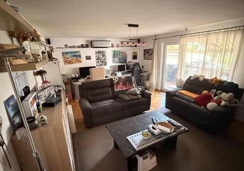 Wohnzimmer 1/2