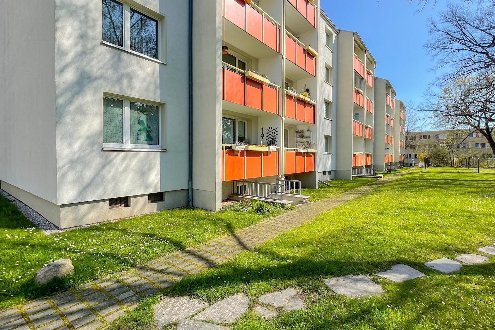 Hausansicht_Balkonseite