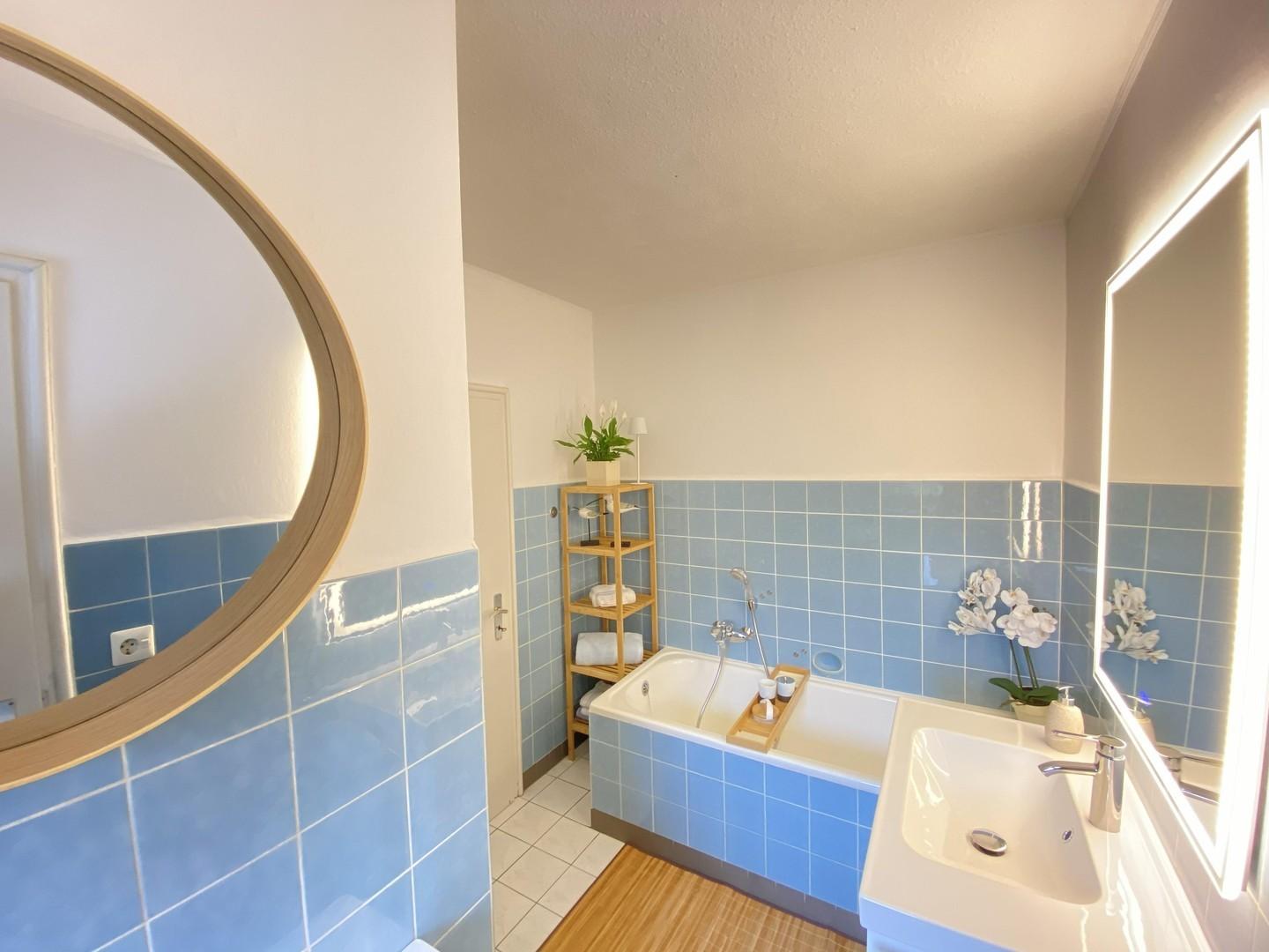 ... mit Tageslichtbad en suite