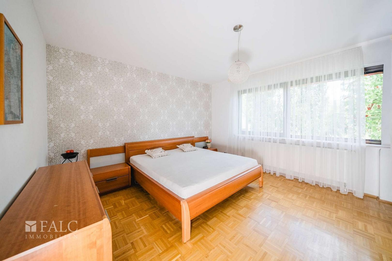 Schlafzimmer 1 EG
