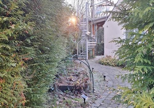 Zugang Garten und Feuertreppe