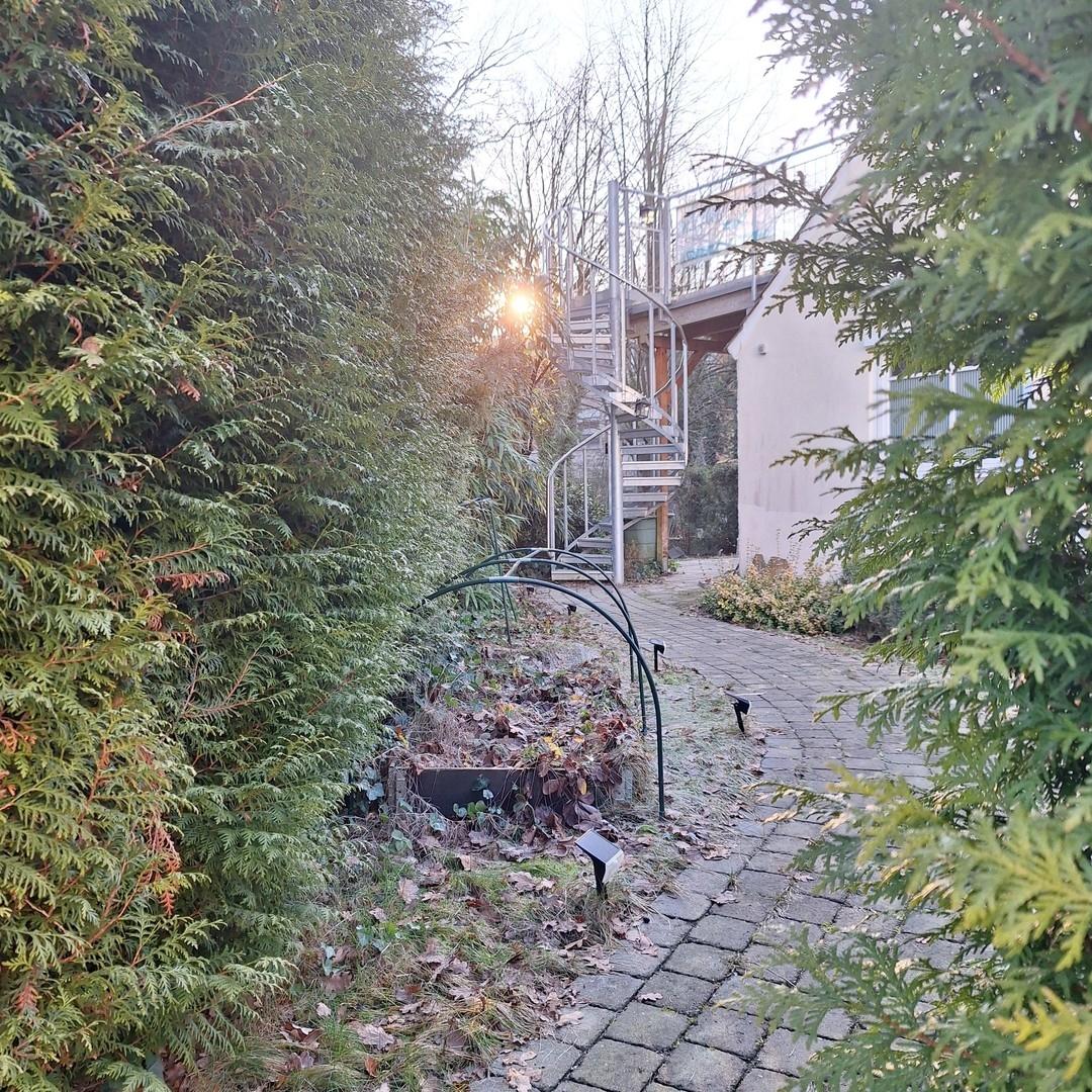 Zugang Garten und Feuertreppe