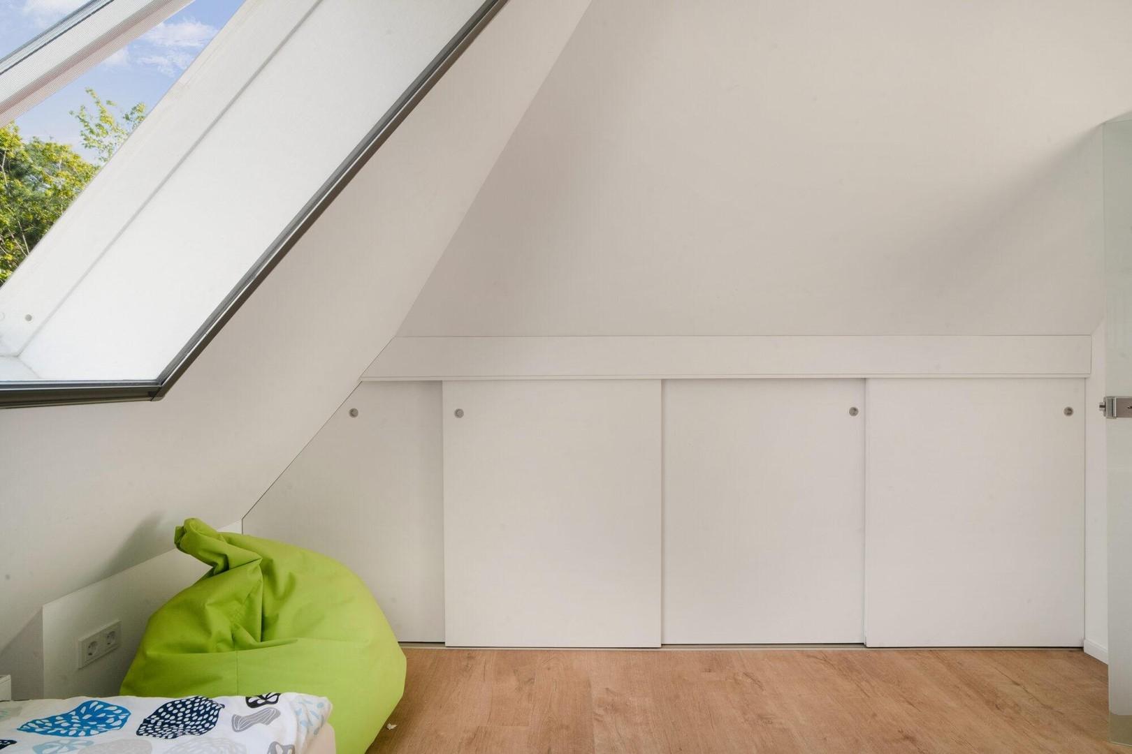 OG_Arbeits-/Kinderzimmer_02