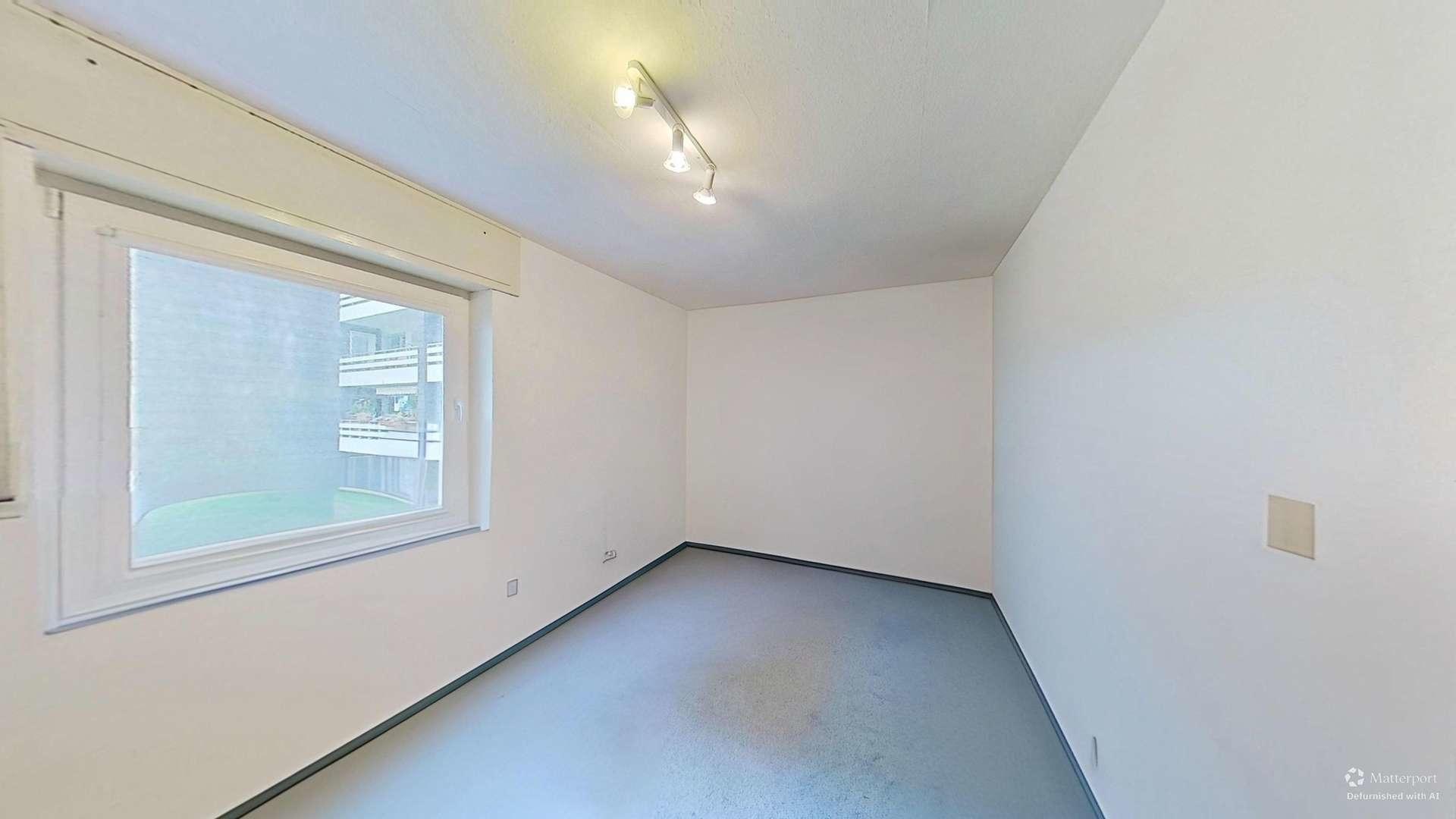Kinderzimmer / Büro 1