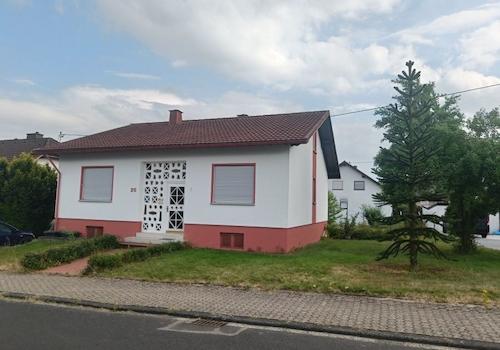 Straßenansicht 1