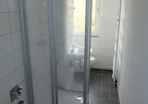 Bad mit Dusche