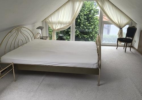 Schlafzimmer DG