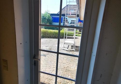 Blick Terrasse Hinterhaus