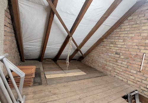 Spitzboden 2