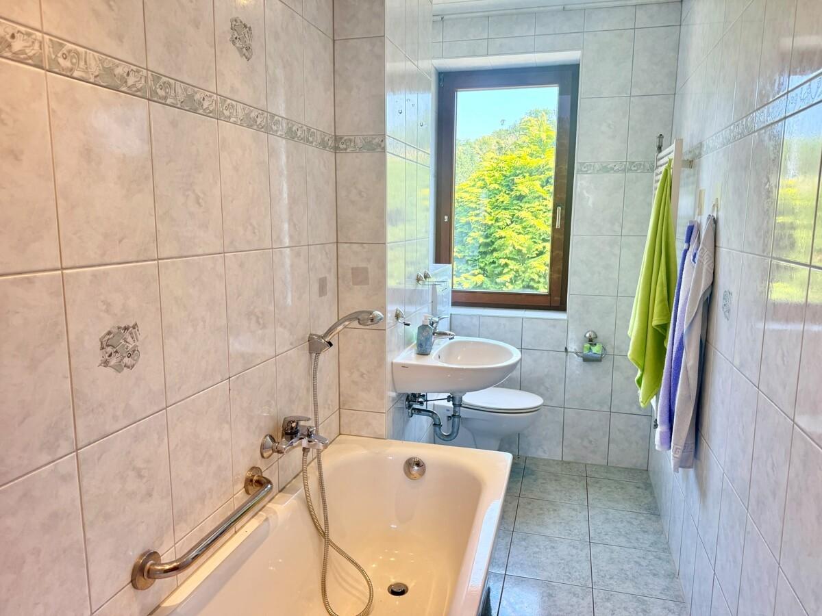 Bad 1. Wohnung
