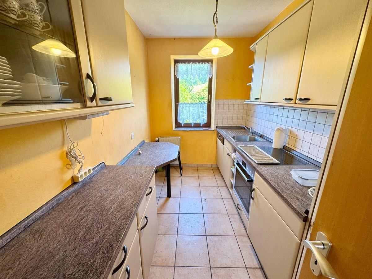 Küche mit Einbauküche 1. Wohnung