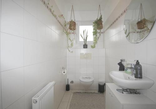 Gäste-WC EG