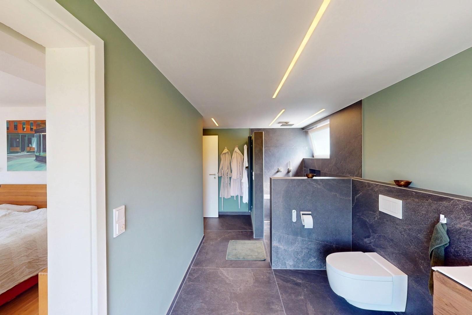Badezimmer EG