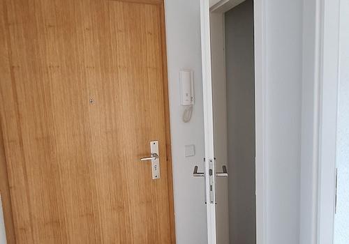 Abstellmöglichkeit im Flur