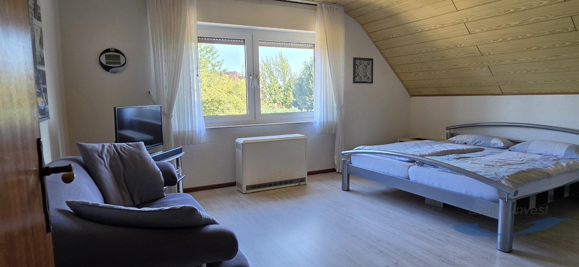 2.tes Schlafzimmer OG