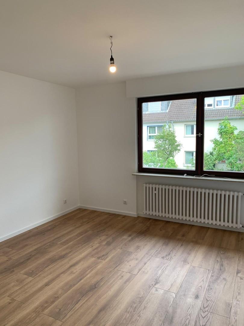 Schlafzimmer rechts 