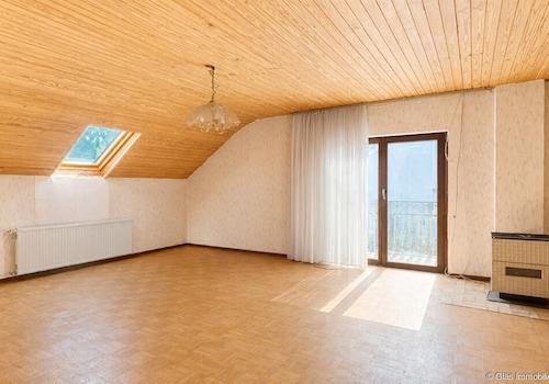 Zimmer mit Balkon im DG