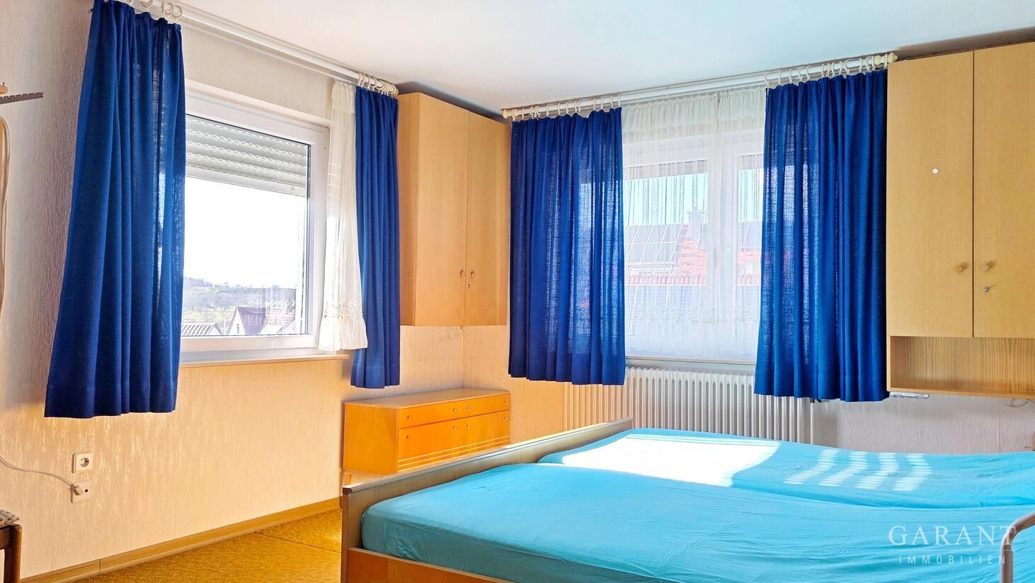 1.OG Schlafzimmer