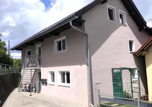 Front Ansicht