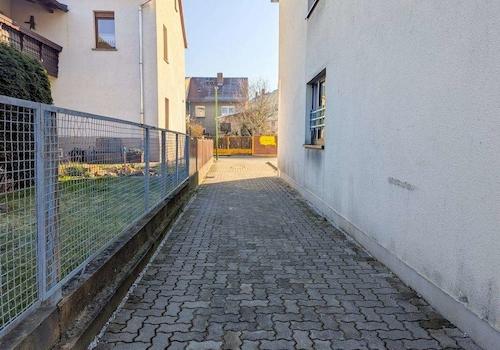 Haus 33_Durchgang vom Hof