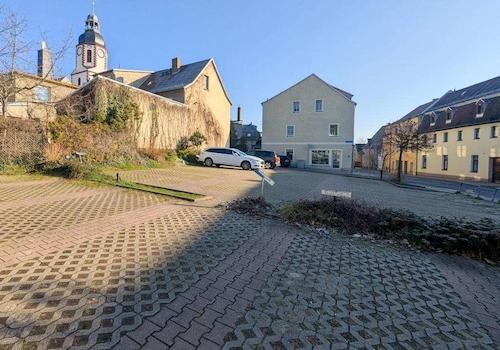 Haus33_Parkplätze