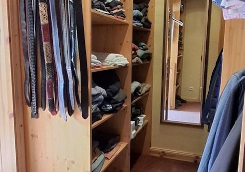 begehb. Kleiderschrank 2. OG