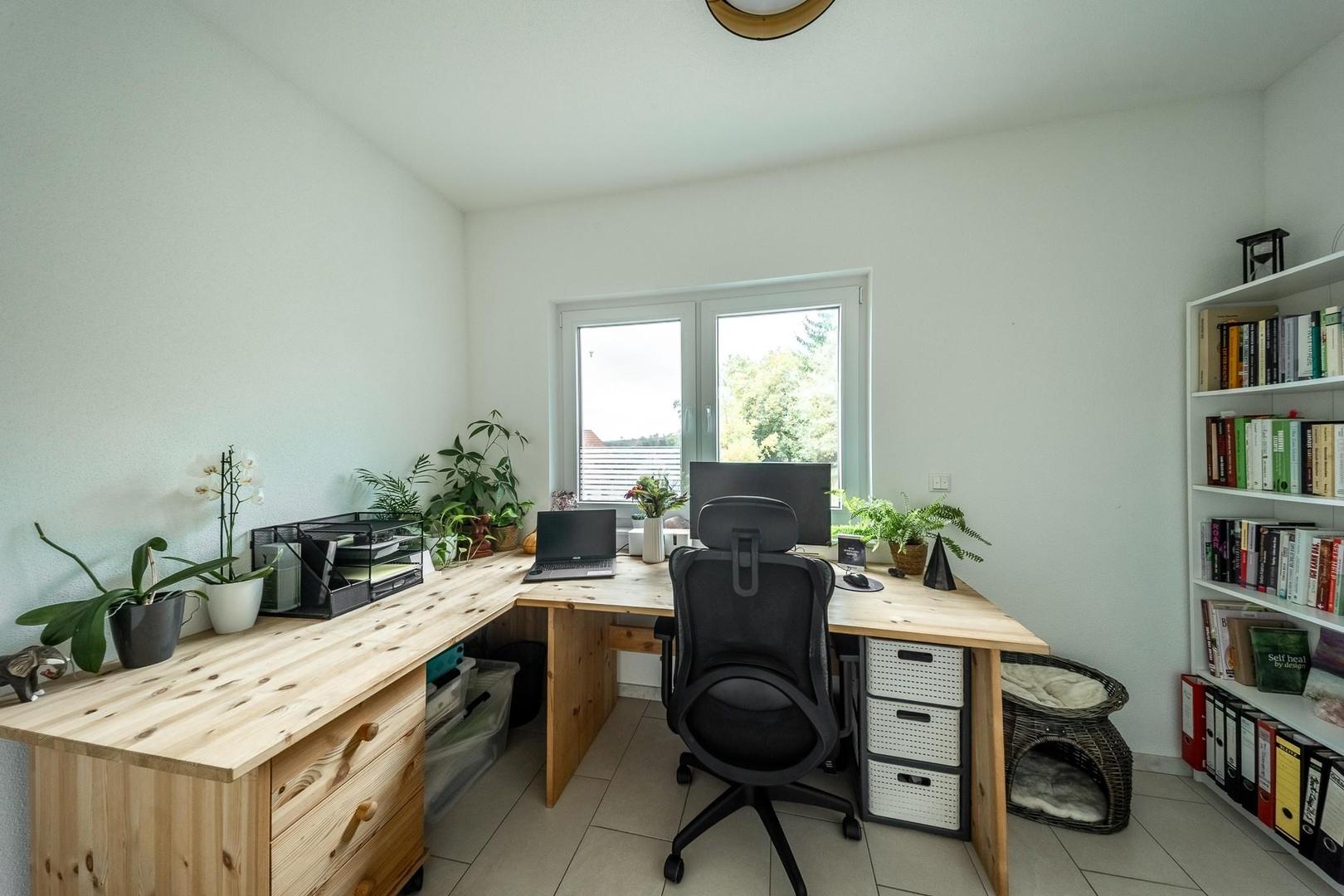 Arbeitszimmer 2 EG