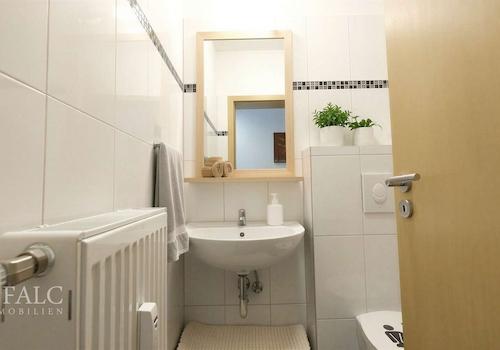 Gäste WC 1OG - (KI generiert)