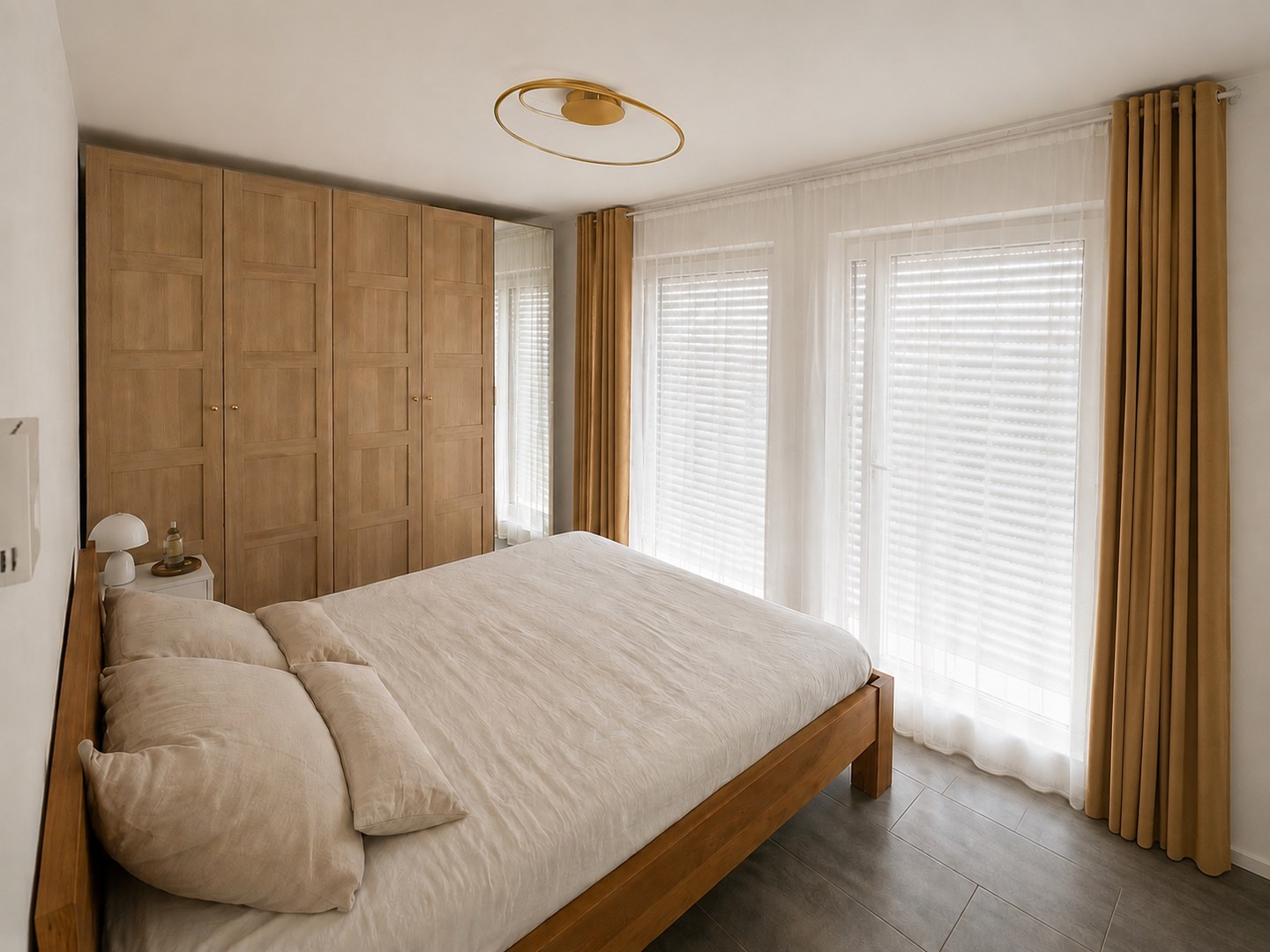 Schlafzimmer mit Taunusblick