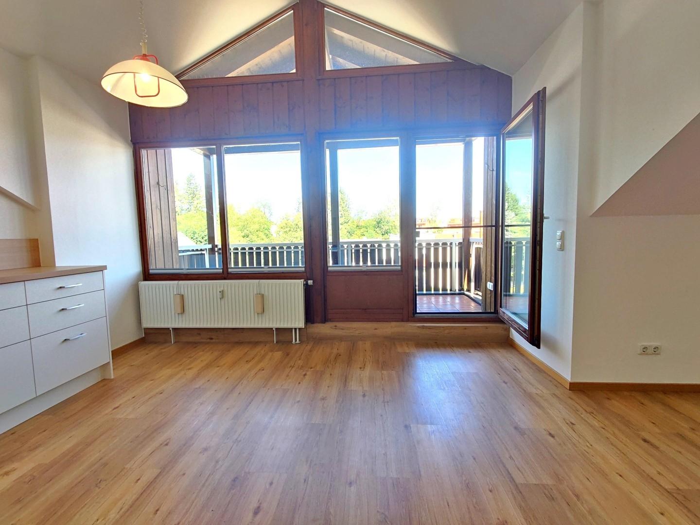 Essbereich mit grossem Balkon