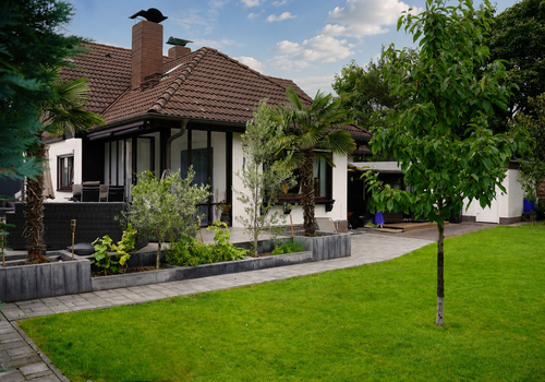Garten mit Terrasse